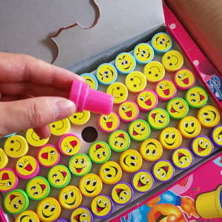 PICCOLI TIMBRI CON FACCINE (60 pz.)