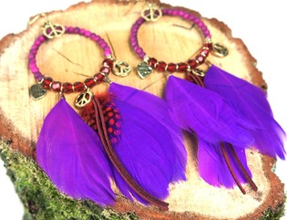 Orecchini con piume viola stile Ibiza (1 pz)