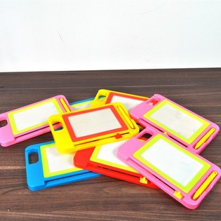 LIQUIDAZIONE LAVAGNE DA DISEGNO PER BAMBINI (8 pz.)