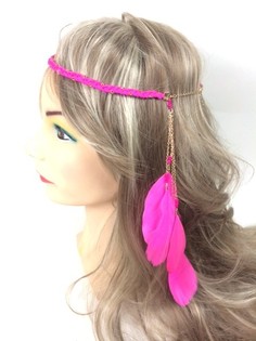 Fascia intrecciata stile Ibiza con piume fucsia (1 pz)